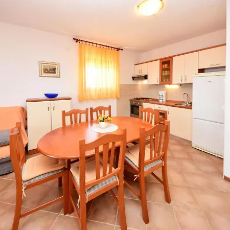 Lucija.2 *